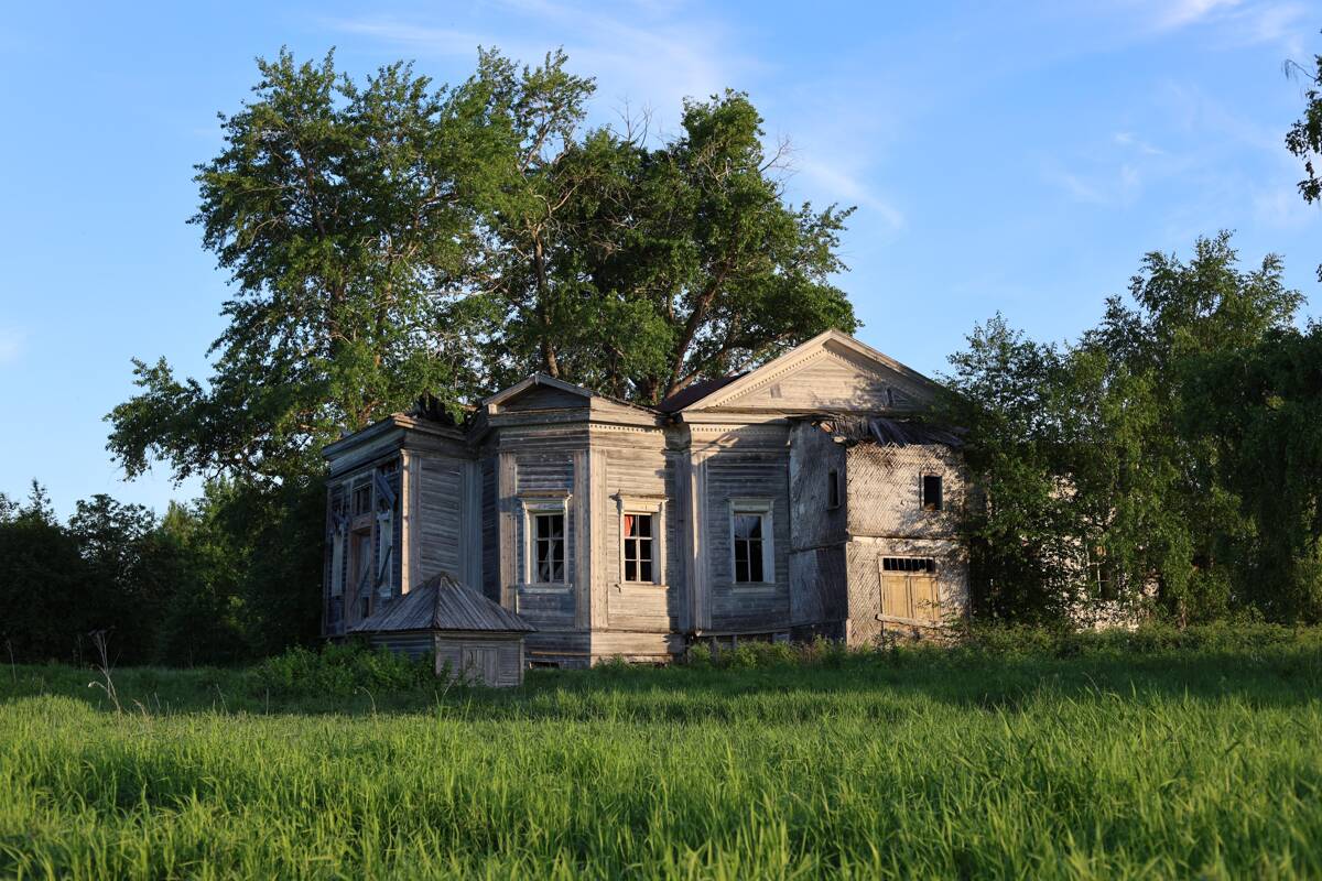 Церковь Сретения Господня (новая), Чекуево (Онежский район, Архангельская область). фасады