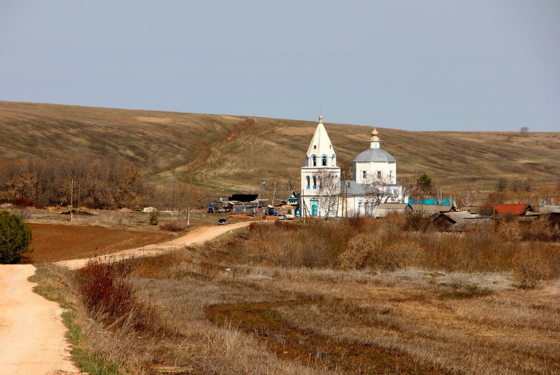 Церковь Владимирской иконы Божией Матери, Старый Бурец (Малмыжский район, Кировская область). общий вид в ландшафте