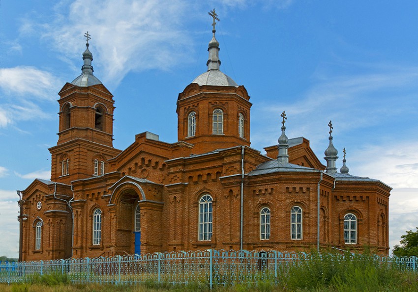 Давыдовка. Церковь Казанской иконы Божией Матери. общий вид в ландшафте