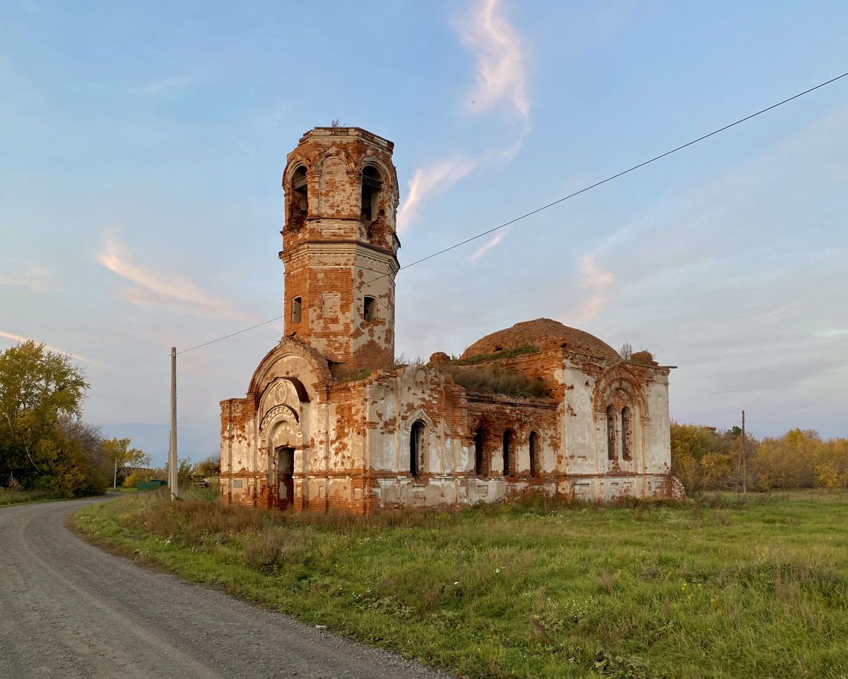 Церковь Троицы Живоначальной, Островное (Мишкинский район, Курганская область). фасады, Вид с ЮЗ
