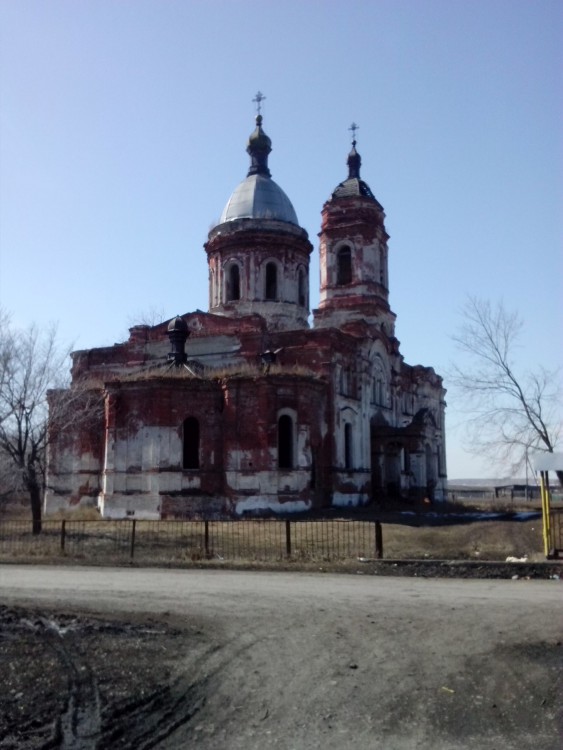 Михайловка. Церковь Николая Чудотворца (новая). общий вид в ландшафте