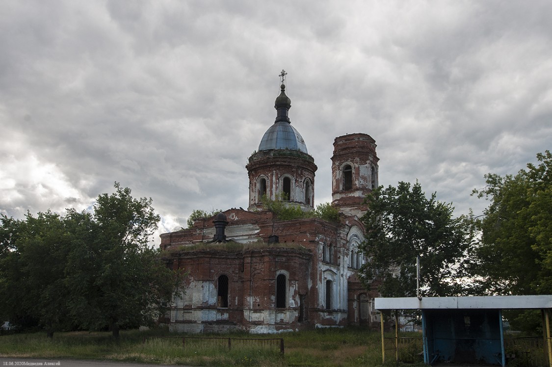 Церковь Николая Чудотворца (новая), Михайловка (Мокроусовский район, Курганская область). общий вид в ландшафте