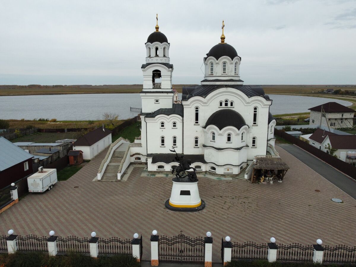 Церковь Рождества Христова (новая), Частоозерье (Частоозерский район, Курганская область). фасады, Вид с ул. Октябрьской