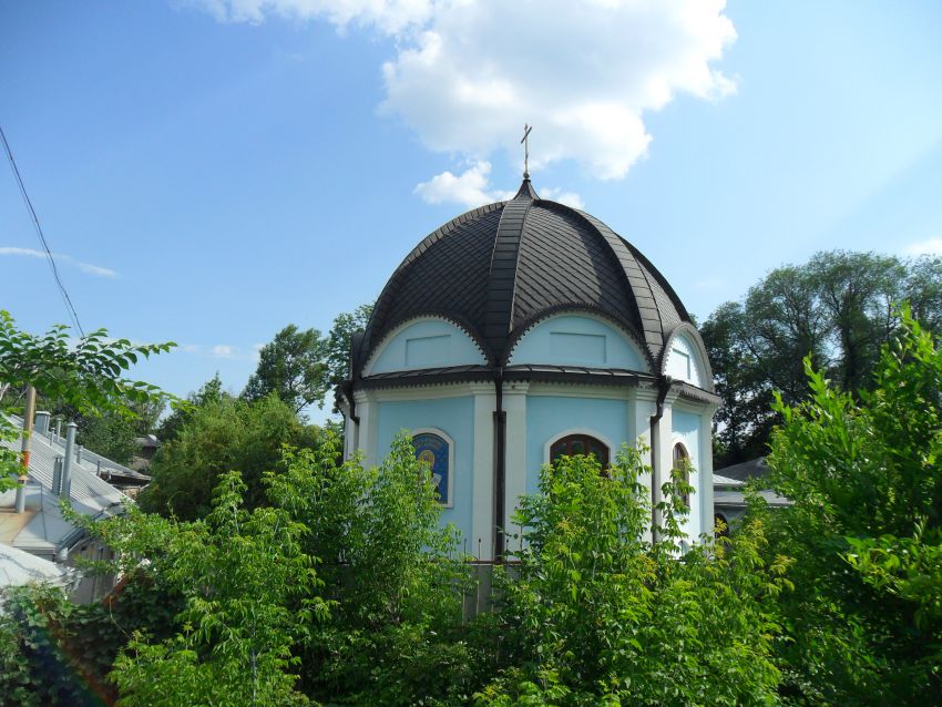 Церковь Константина и Елены, Луганск (Луганск, город, Украина, Луганская область). общий вид в ландшафте