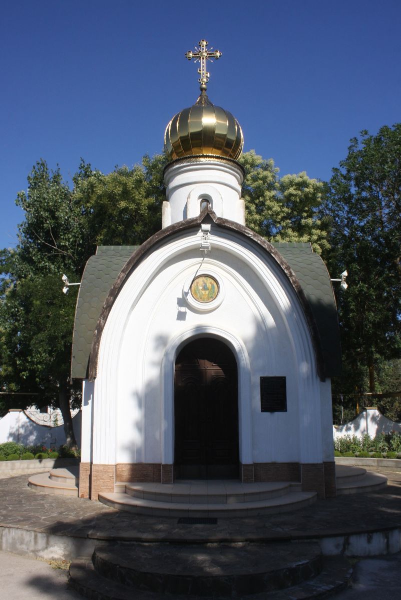 Часовня Троицы Живоначальной, Уютное (Сакский район, Республика Крым). фасады