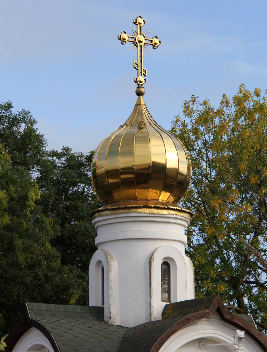 Часовня Троицы Живоначальной, Уютное (Сакский район, Республика Крым). архитектурные детали, Завершение