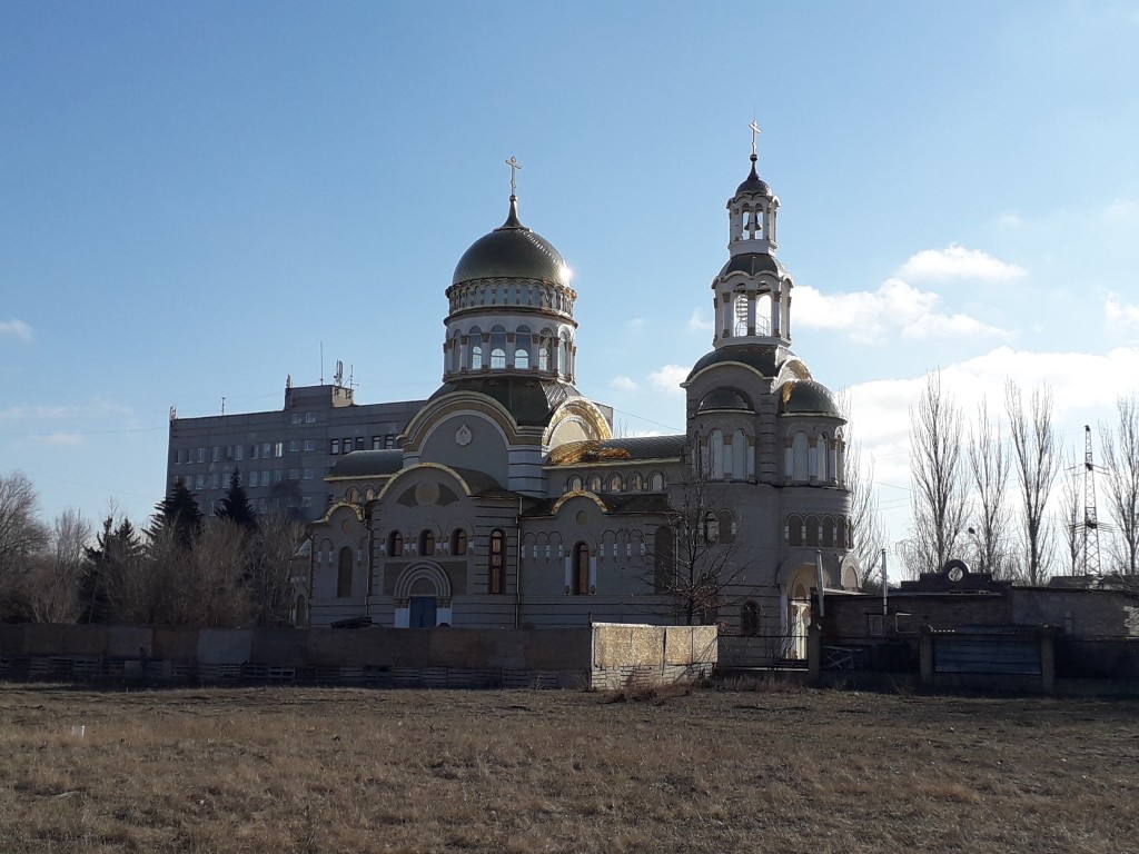 Луганск. Церковь Ксении Петербургской. фасады
