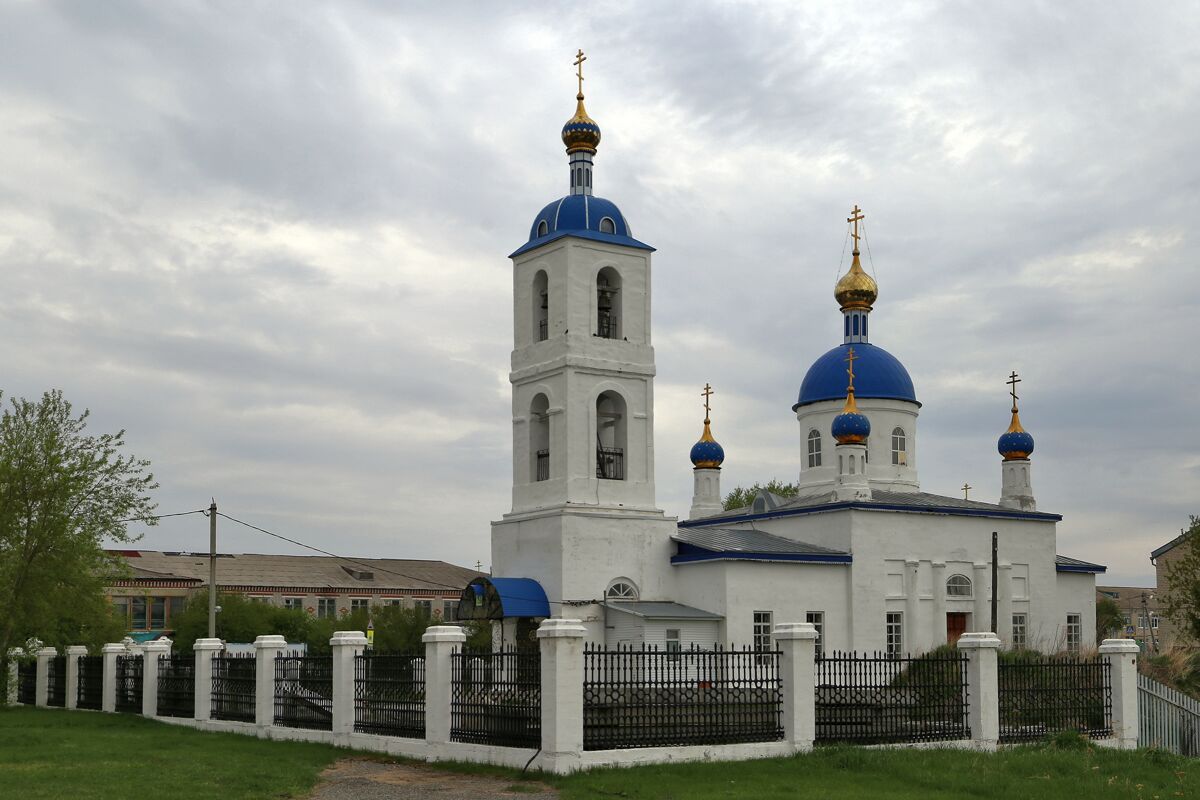 Церковь Рождества Христова, Слобода-Бешкиль (Исетский район, Тюменская область). общий вид в ландшафте