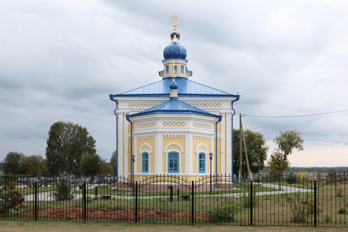 Суерка. Церковь Серафима Саровского. фасады, Восточный фасад