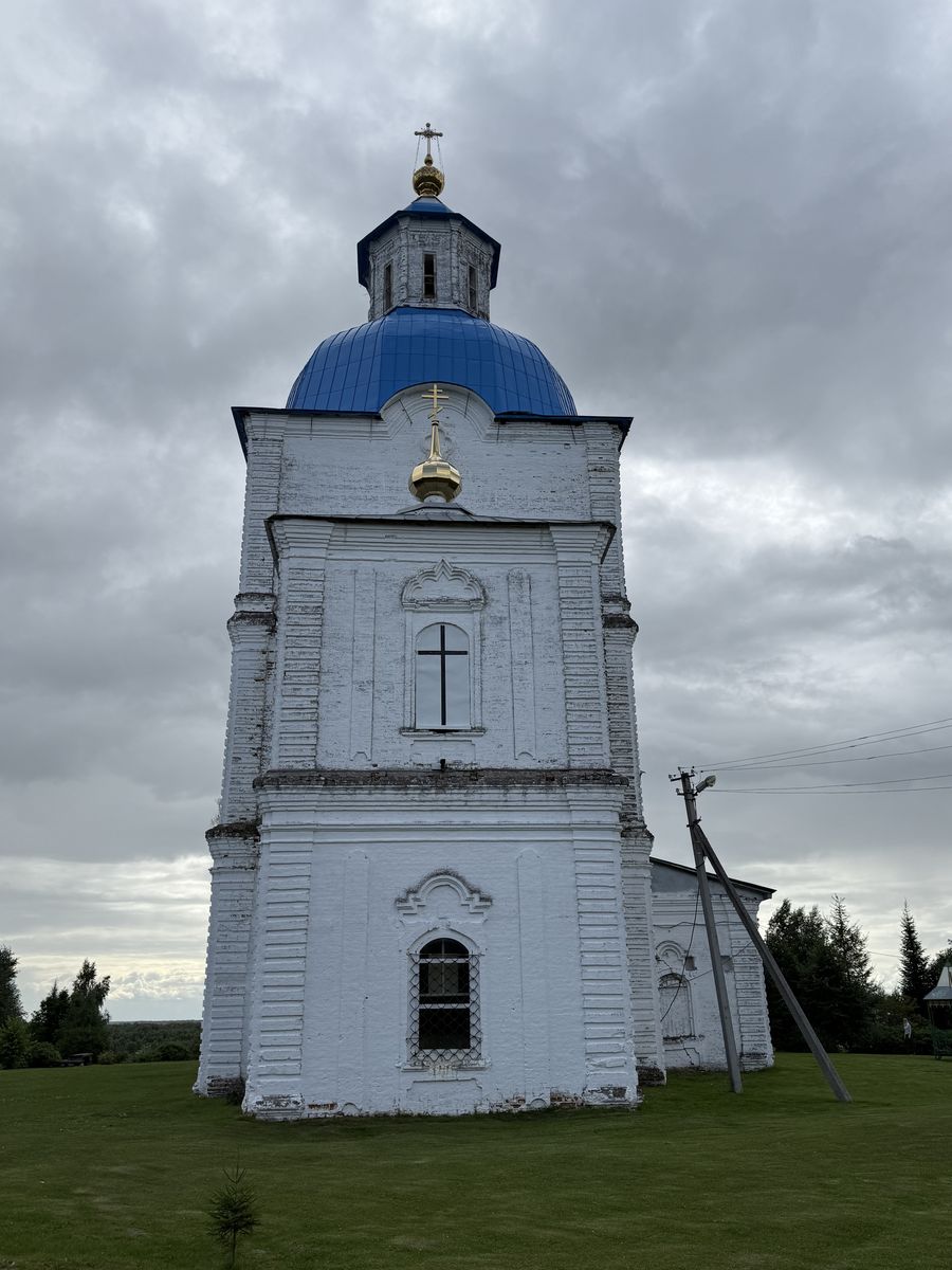 Церковь Успения Пресвятой Богородицы, Демьянское (Уватский район, Тюменская область). фасады, Вид с востока