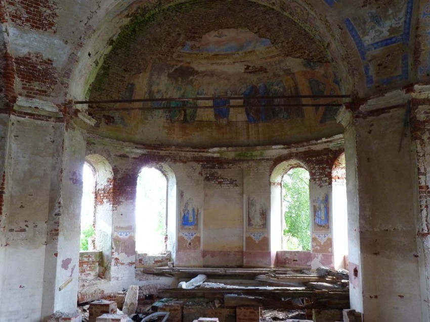 Церковь Смоленской иконы Божией Матери, Георгиевское (Бежецкий район, Тверская область). интерьер и убранство