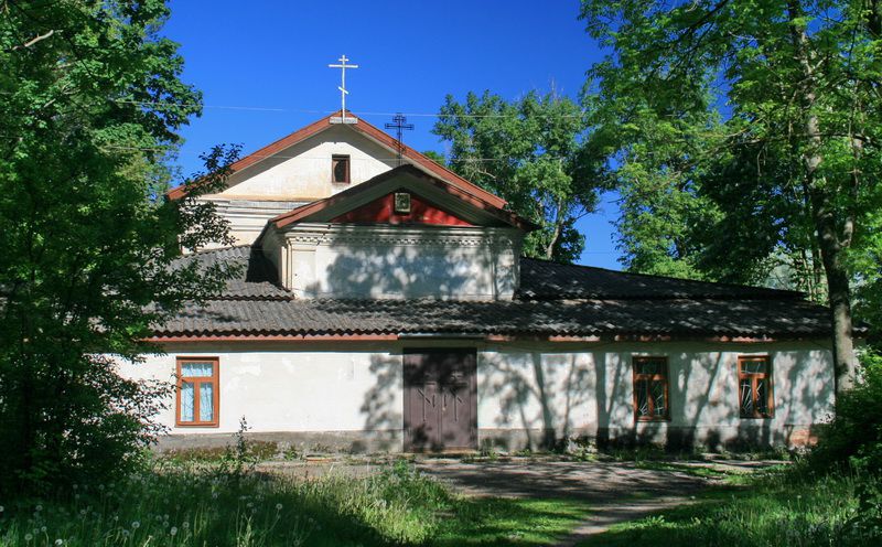 Остров. Церковь Покрова Пресвятой Богородицы. общий вид в ландшафте