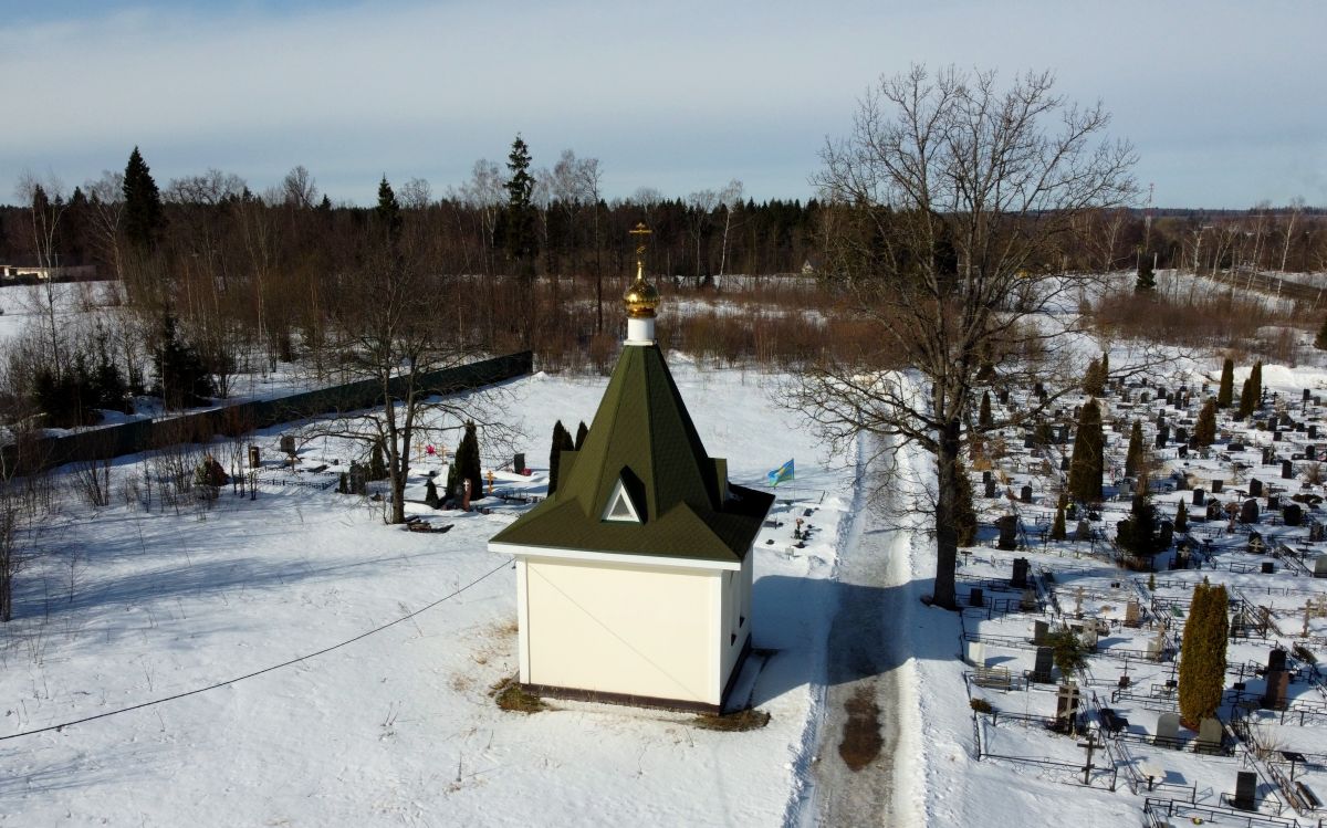 Часовня Николая Чудотворца на кладбище, Тучково (Рузский городской округ, Московская область). общий вид в ландшафте
