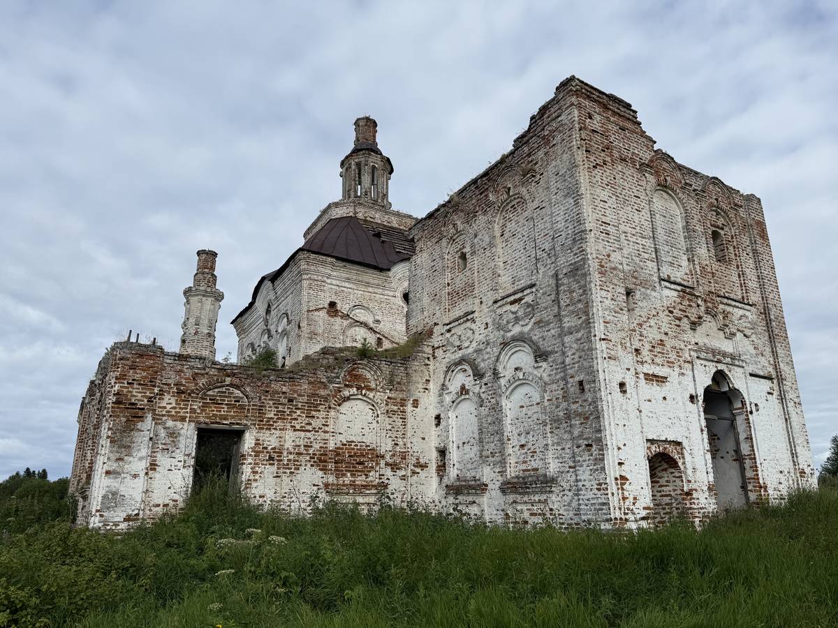 Церковь Прокопия и Иоанна Устюжских, Юровск (Уватский район, Тюменская область). фасады, Вид с северо-запада