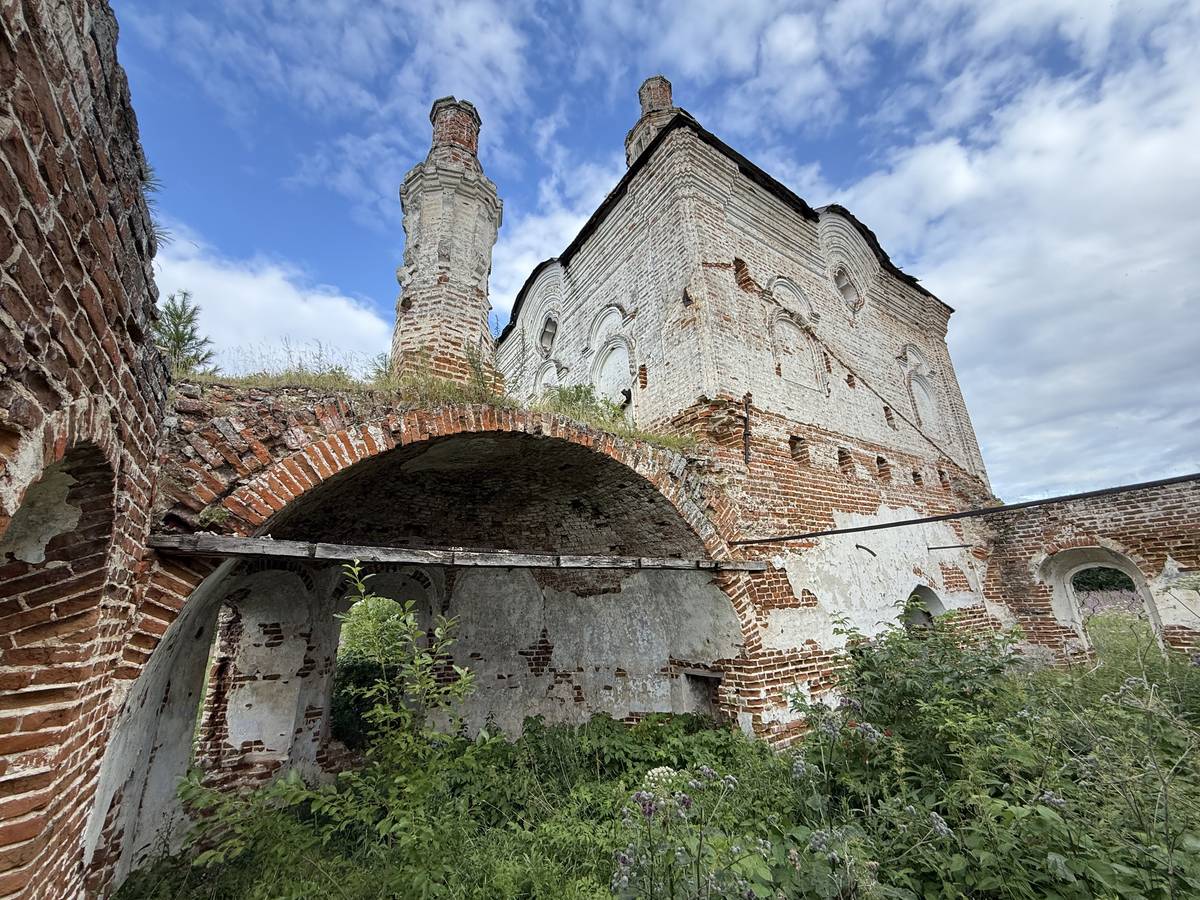 Церковь Прокопия и Иоанна Устюжских, Юровск (Уватский район, Тюменская область). интерьер и убранство, Вид с запада на придел 
