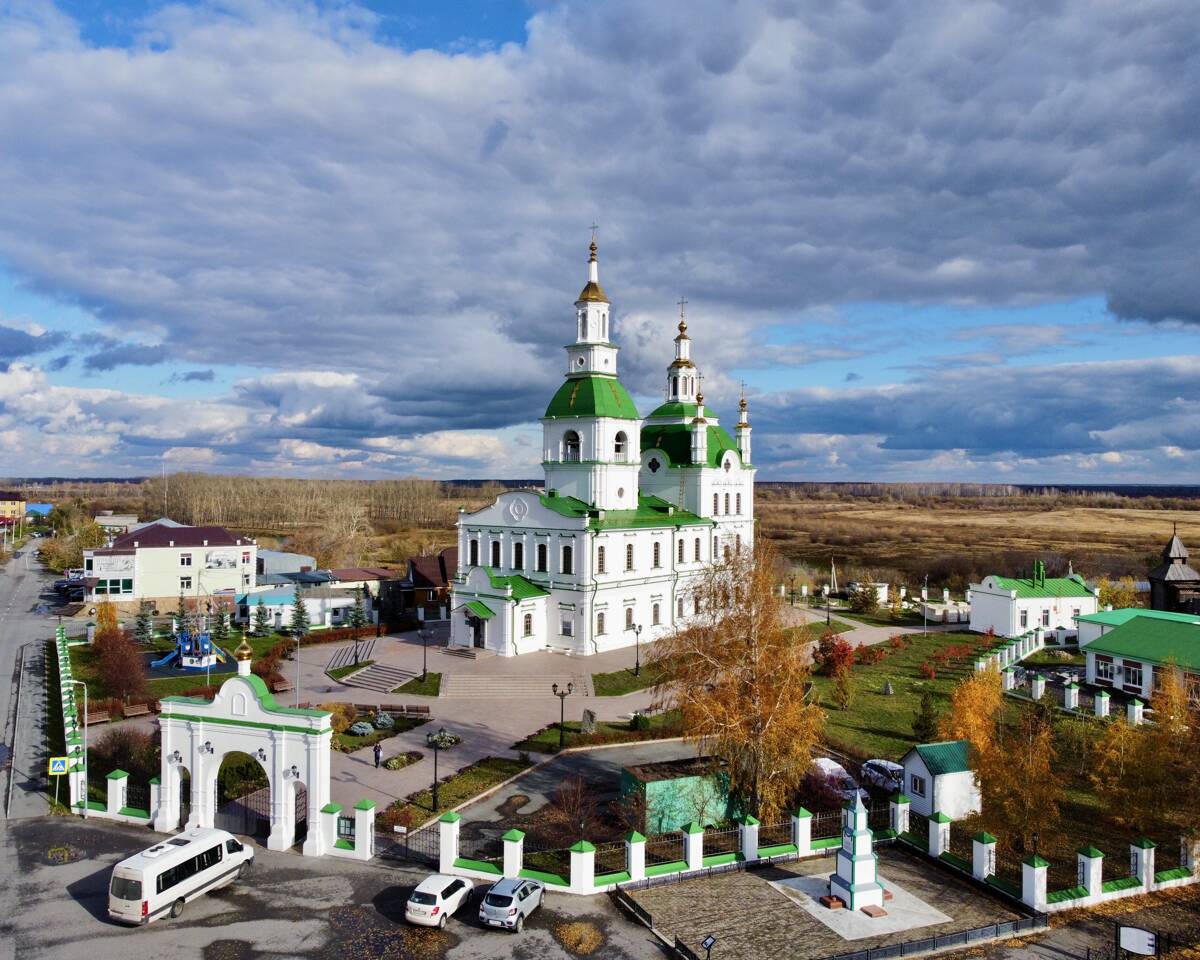Собор Сретения Господня (новый), Ялуторовск (Ялуторовский район и г. Ялуторовск, Тюменская область). дополнительная информация, Вид со Сретенской площади