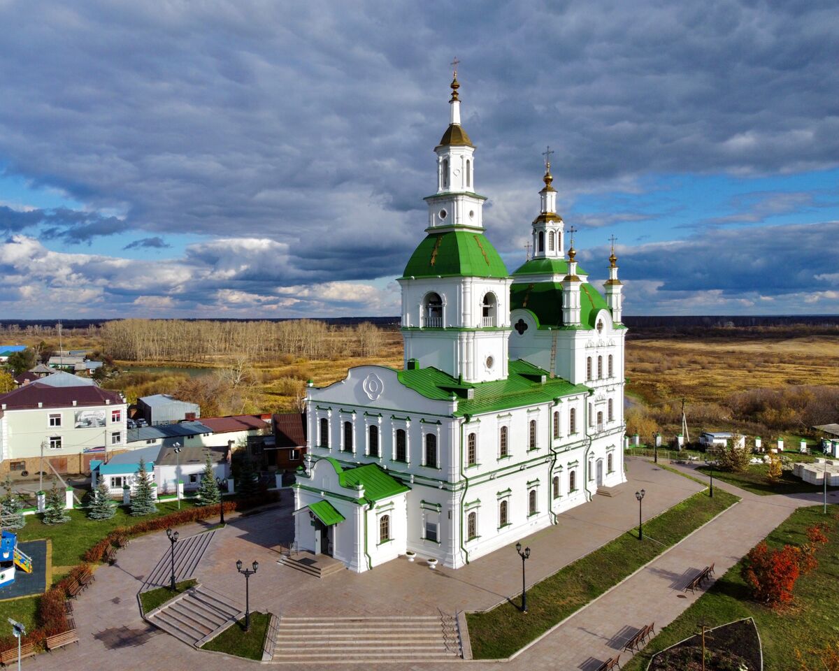 Собор Сретения Господня (новый), Ялуторовск (Ялуторовский район и г. Ялуторовск, Тюменская область). фасады, Вид с ЮЗ
