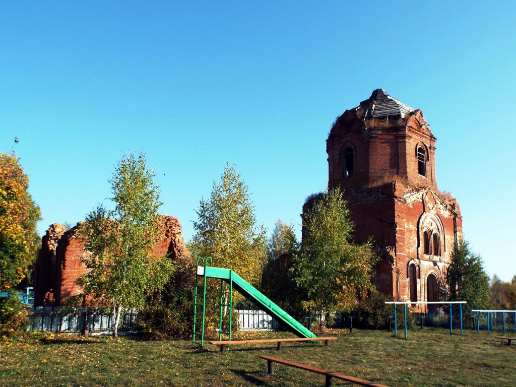 Слобода Екатерининская. Церковь Троицы Живоначальной. фасады