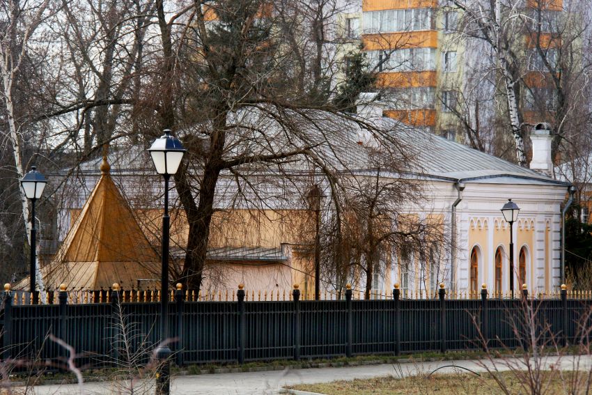 Часовня Успения Пресвятой Богородицы (?) в молитвенном доме на Рогожском кладбище, Нижегородский (Юго-Восточный административный округ (ЮВАО), г. Москва). фасады