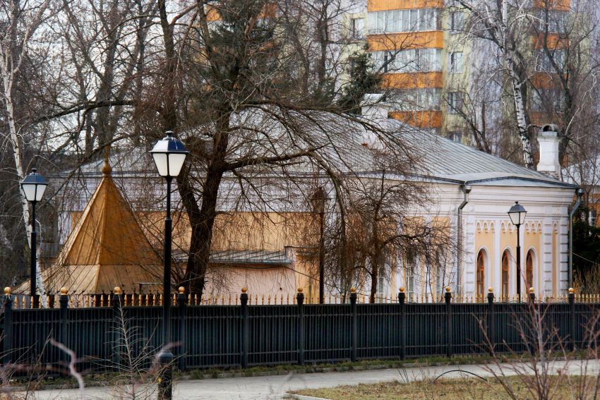 Нижегородский. Часовня Успения Пресвятой Богородицы (?) в молитвенном доме на Рогожском кладбище. фасады