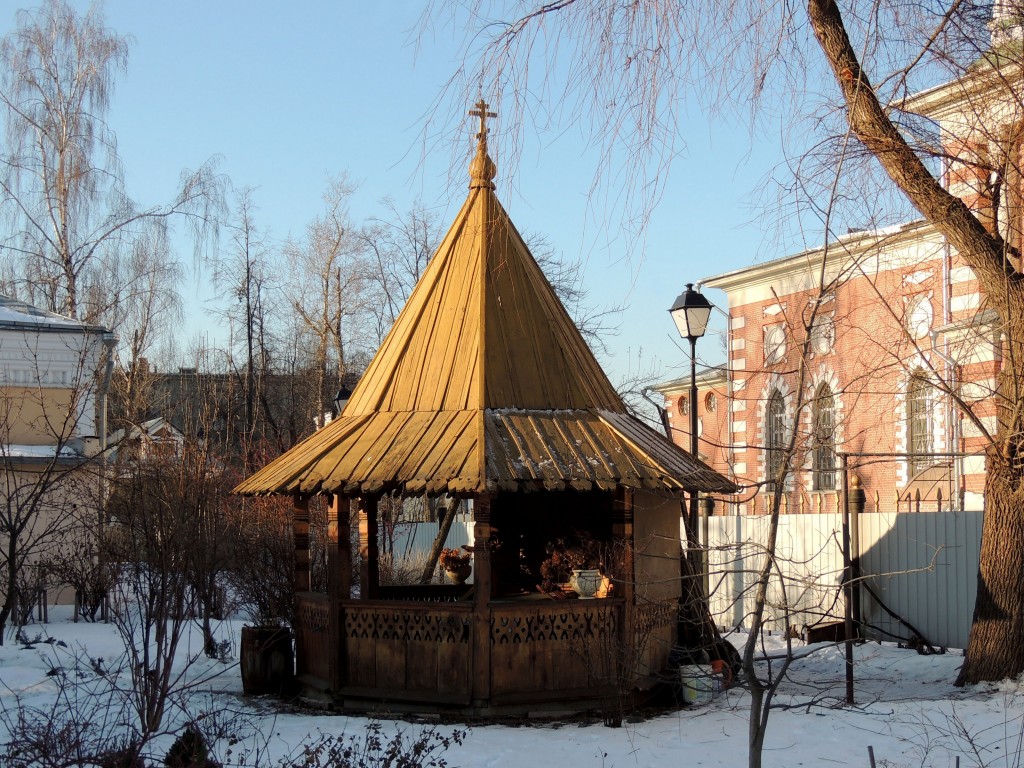 Нижегородский. Часовня Успения Пресвятой Богородицы (?) в молитвенном доме на Рогожском кладбище. дополнительная информация, Находится за  Резиденцией старообрядческой митрополии