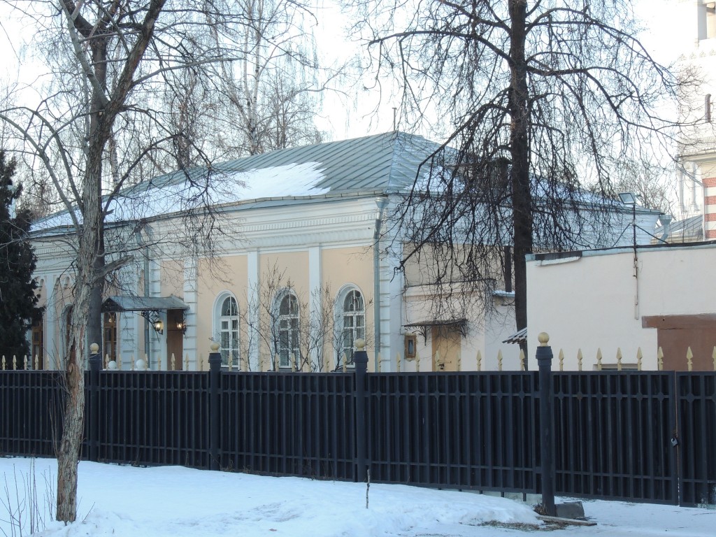 Нижегородский. Часовня Успения Пресвятой Богородицы (?) в молитвенном доме на Рогожском кладбище. фасады, Вид с юга