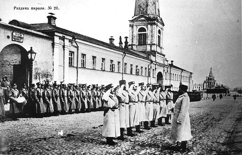 Колокольня церкви Петра и Павла при Хамовнических Казармах, Хамовники (Центральный административный округ (ЦАО), г. Москва). архивная фотография, Фото с сайта http://sontucio.livejournal.com
