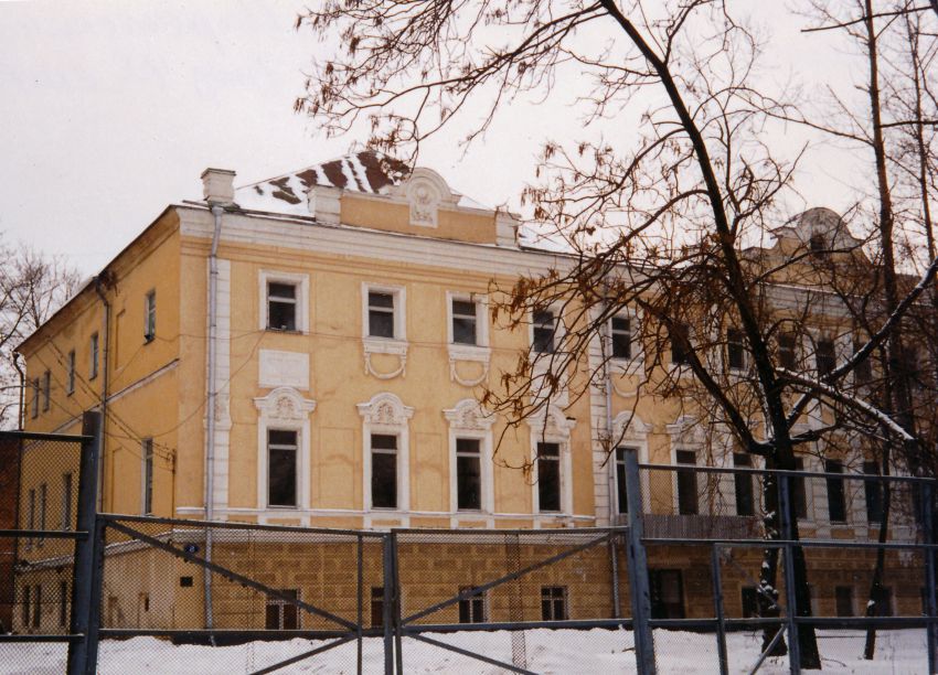 Якиманка. Домовая церковь Введения во Храм Пресвятой Богородицы при Мариинском женском училище. фасады