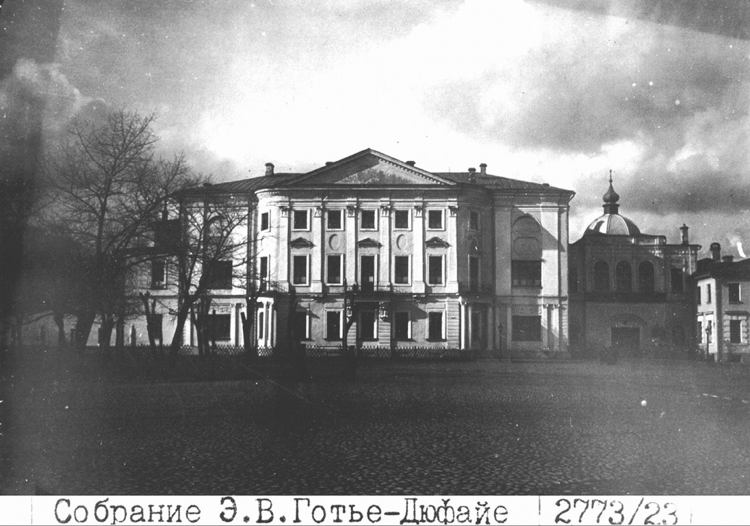 Домовая церковь Александра Невского при бывшем Усачёво-Черняевском женском училище, Хамовники (Центральный административный округ (ЦАО), г. Москва). архивная фотография, Автор:Э.В. Готье-Дюфайе