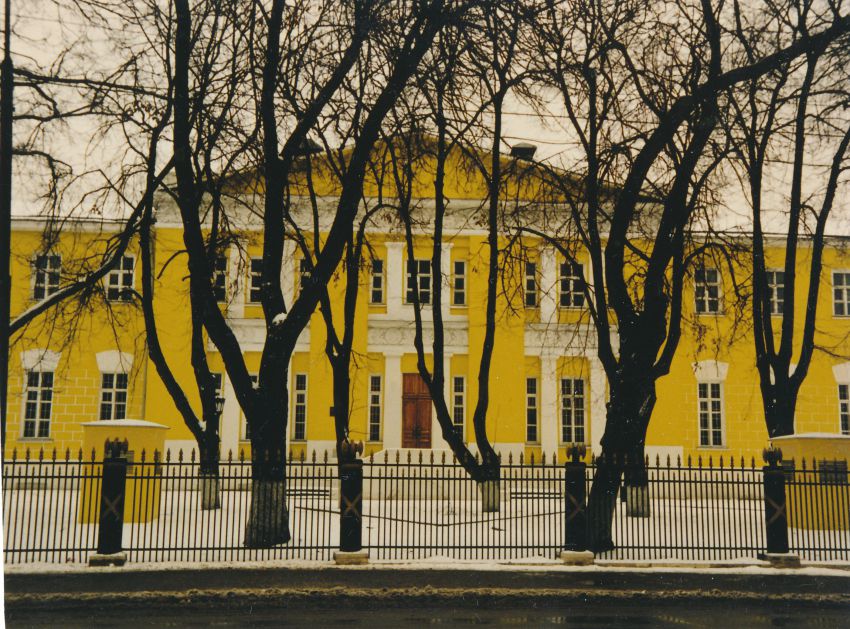 Домовая церковь Константина и Елены при Фанагорийском полку в Семинарских казармах, Басманный (Центральный административный округ (ЦАО), г. Москва). фасады