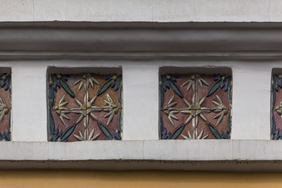 архитектурные детали. Домовая церковь Владимира равноапостольного и Марии Египетской при бывшем Спиридоновском Доме Братолюбивого Общества, Мещанский (Центральный административный округ (ЦАО), г. Москва)