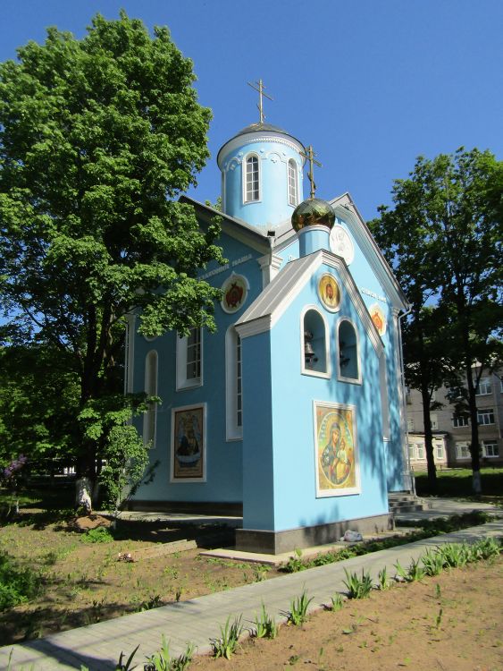 Всеволожск. Церковь Рождества Пресвятой Богородицы при Центральной районной больнице. фасады