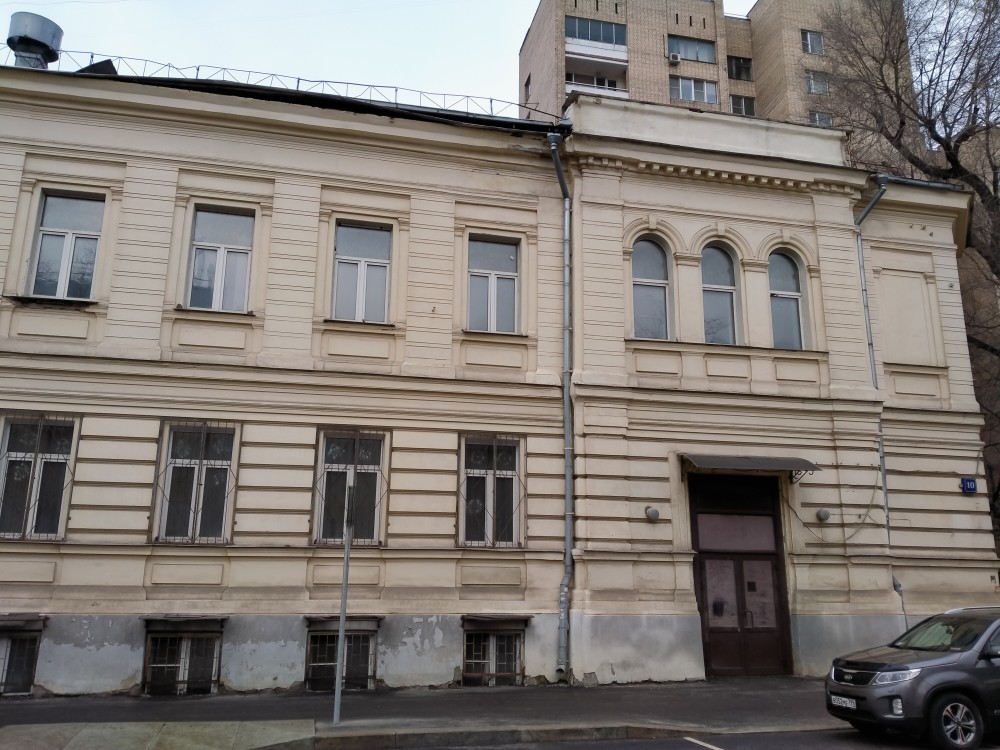 Домовая церковь Троицы Живоначальной при приюте Общества Попечения о бедных и беспризорных детях, Хамовники (Центральный административный округ (ЦАО), г. Москва). фасады
