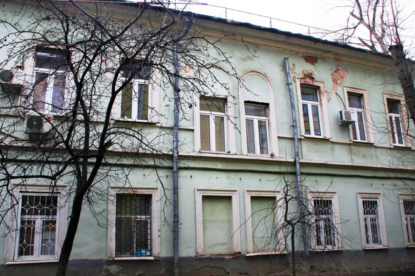 Домовая церковь Воскресения Словущего при бывшем Странноприимом доме А.А. Ахлебаева, Хамовники (Центральный административный округ (ЦАО), г. Москва). фасады