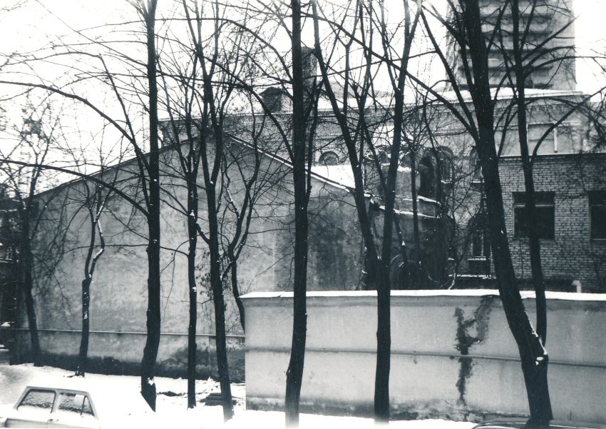 Арбат. Домовая церковь Александра Невского при бывшем Приюте для неизлечимых больных имени Александра II. фасады