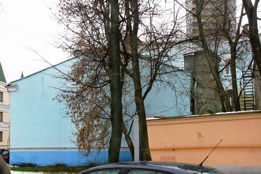Арбат. Домовая церковь Александра Невского при бывшем Приюте для неизлечимых больных имени Александра II. фасады