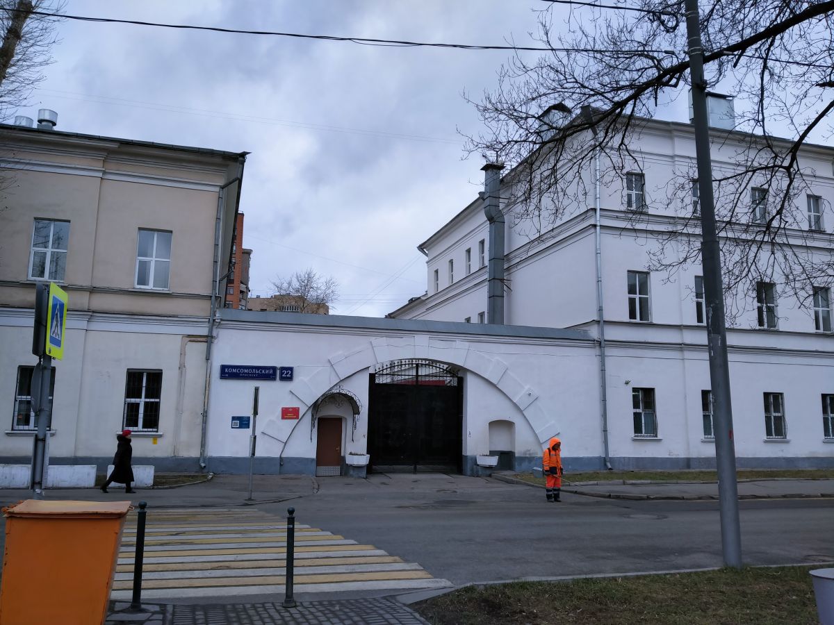 Домовая церковь Петра и Павла при Несвижском Гренадерском полку в Хамовнических казармах, Хамовники (Центральный административный округ (ЦАО), г. Москва). фасады