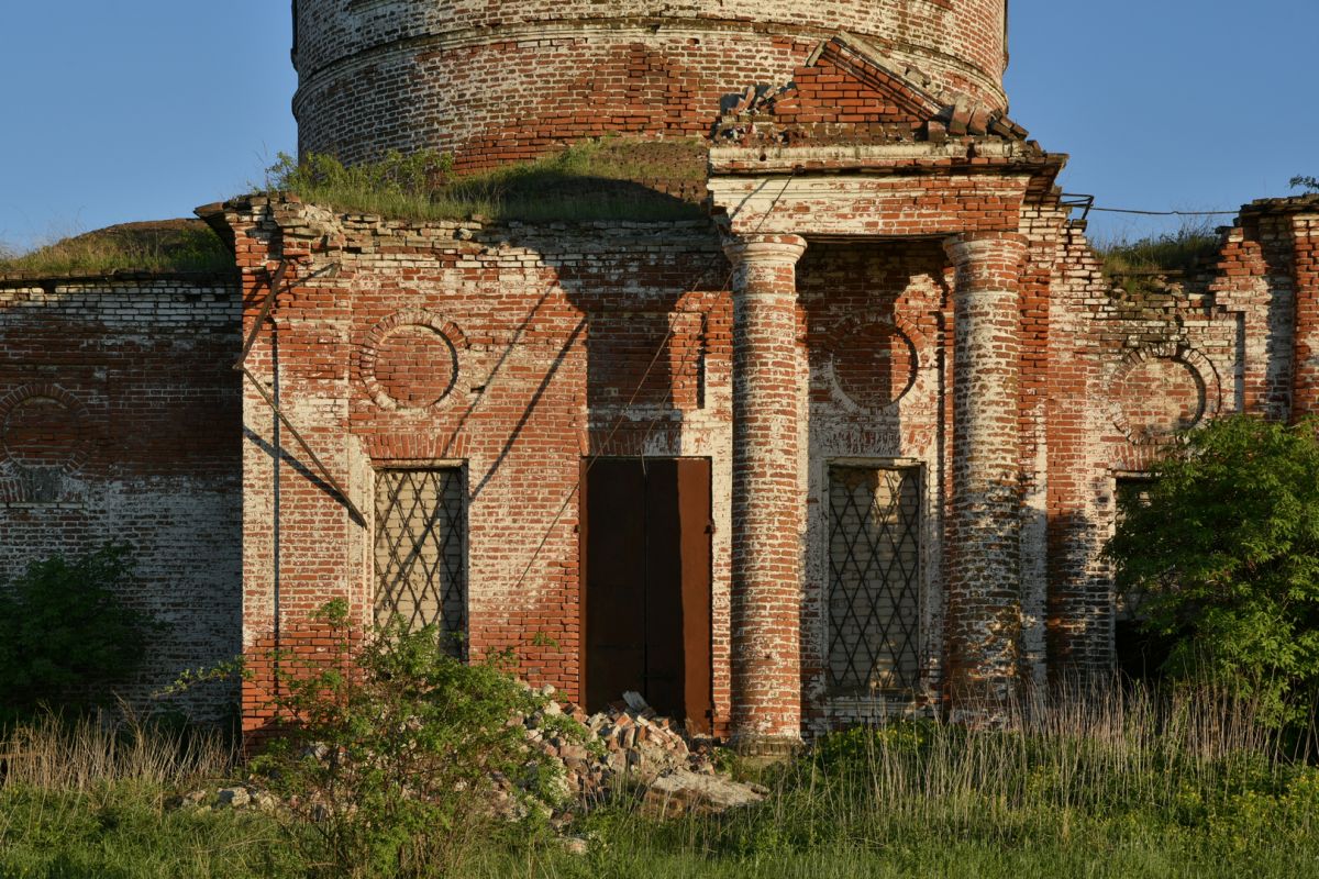 Церковь Михаила Архангела, Порошино (Пачелмский район, Пензенская область). архитектурные детали, Портик северного фасада