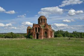 Александро-Васильевка, урочище. Церковь Михаила Архангела