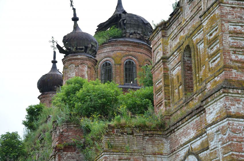 Церковь Димитрия Солунского, Юлово (Мокшанский район, Пензенская область). архитектурные детали