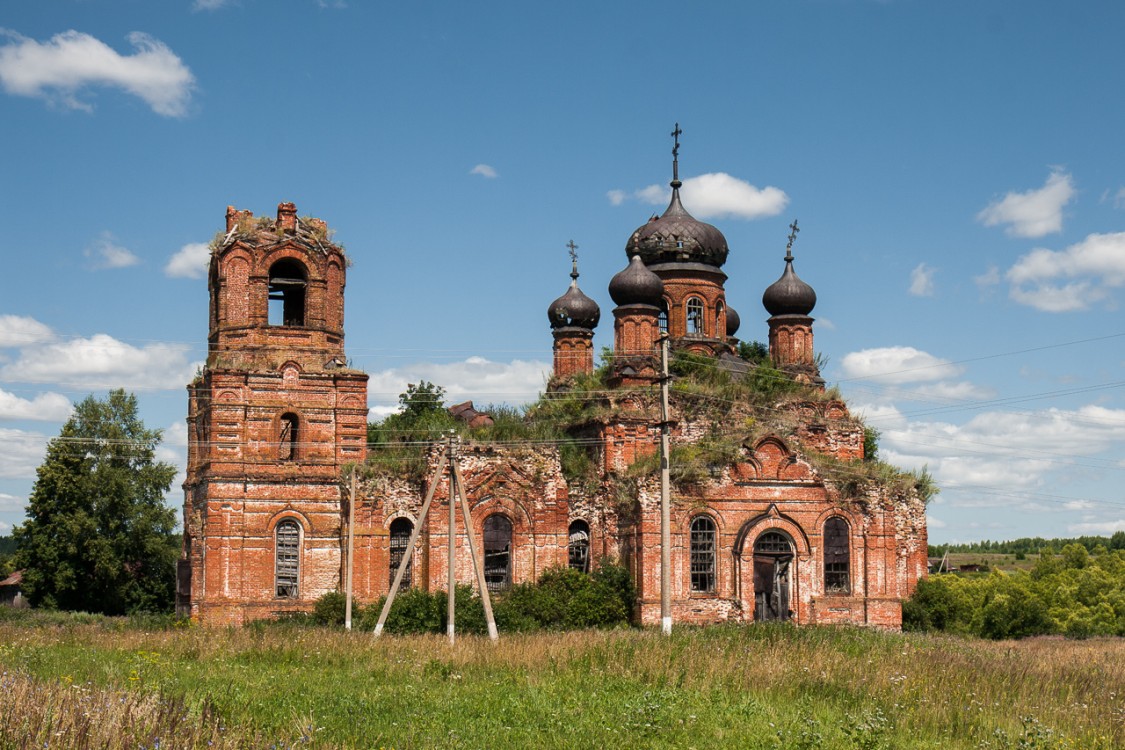Юлово. Церковь Димитрия Солунского. фасады