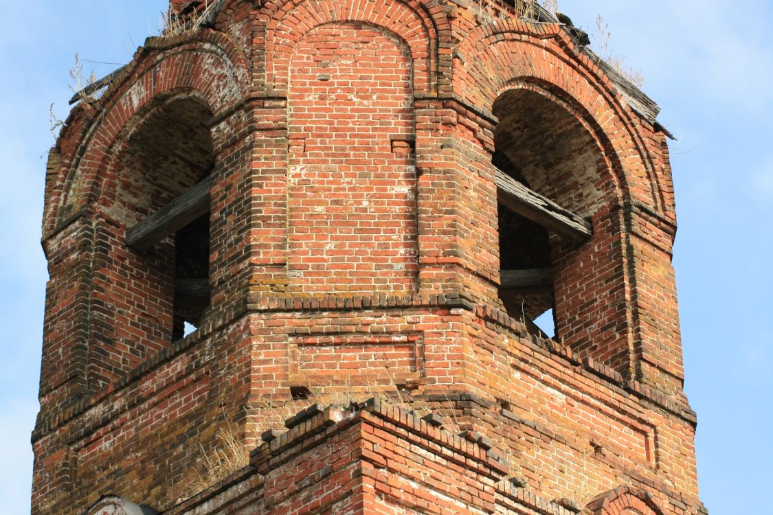 Церковь Димитрия Солунского, Юлово (Мокшанский район, Пензенская область). архитектурные детали
