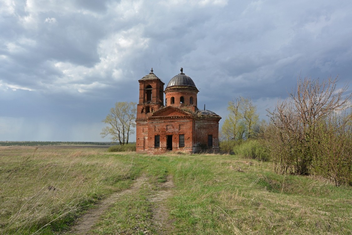 Камышлейка. Церковь Успения Пресвятой Богородицы. общий вид в ландшафте, Общий вид с юго-востока