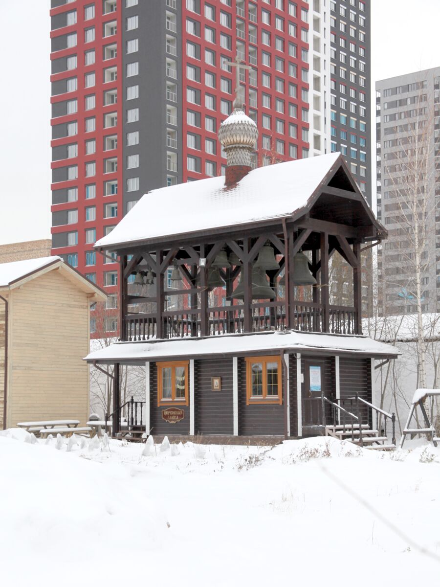 Церковь Бориса и Глеба, Екатеринбург (Екатеринбург (МО город Екатеринбург), Свердловская область). дополнительная информация, Звонница