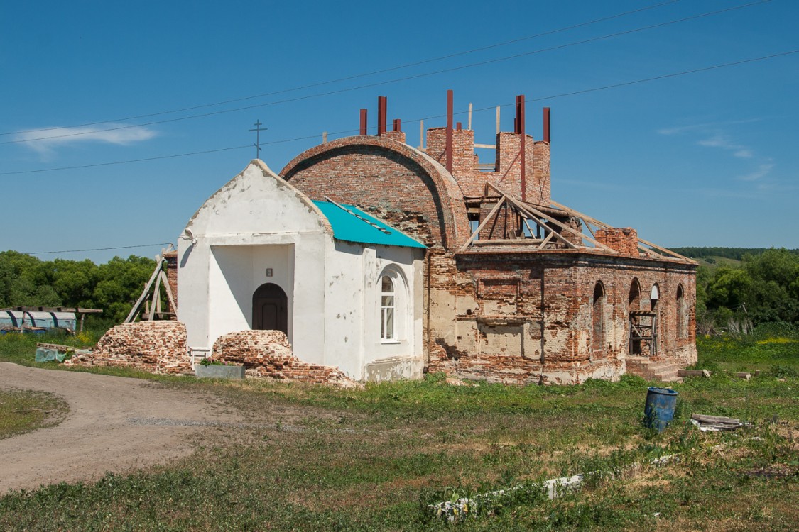 Ленино. Церковь Казанской иконы Божией Матери. документальные фотографии, Начало восстановления храма