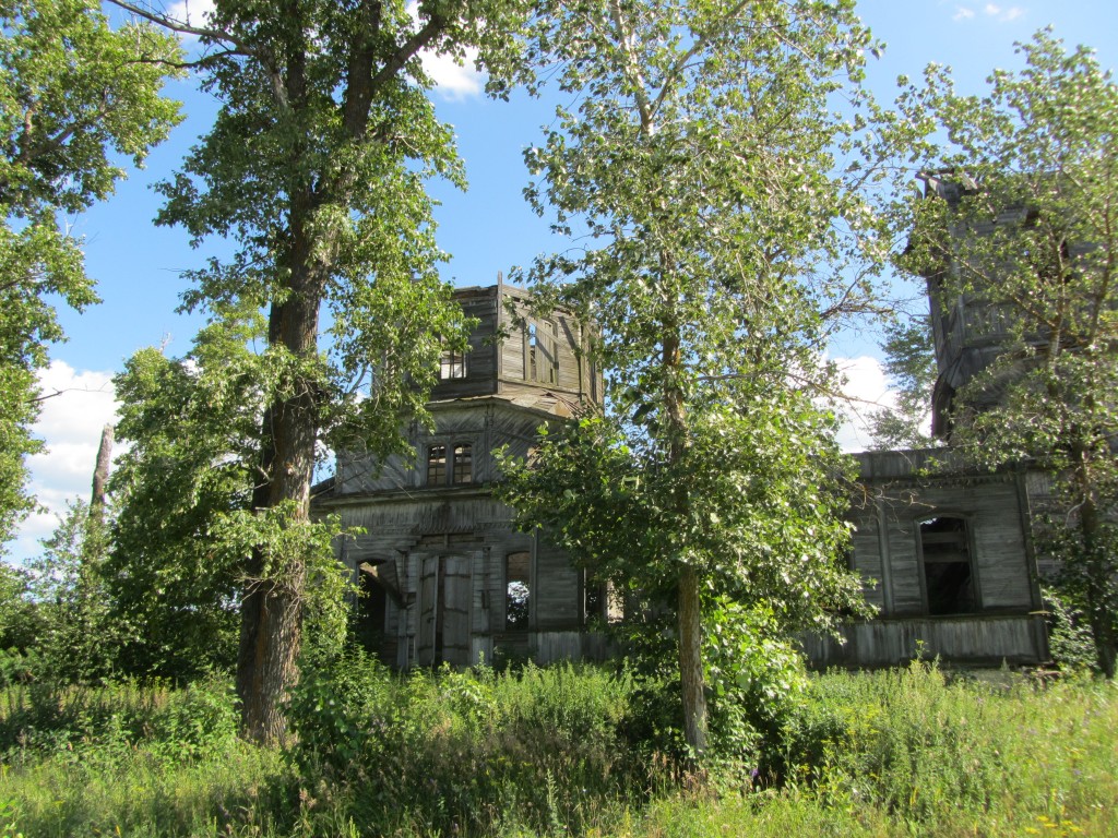 Малая Садовка. Церковь Покрова Пресвятой Богородицы (старая). фасады