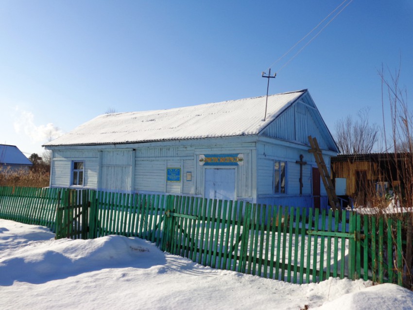 Церковь Покрова Пресвятой Богородицы, Смидович (Смидовичский район, Еврейская автономная область). общий вид в ландшафте, Здание прихода