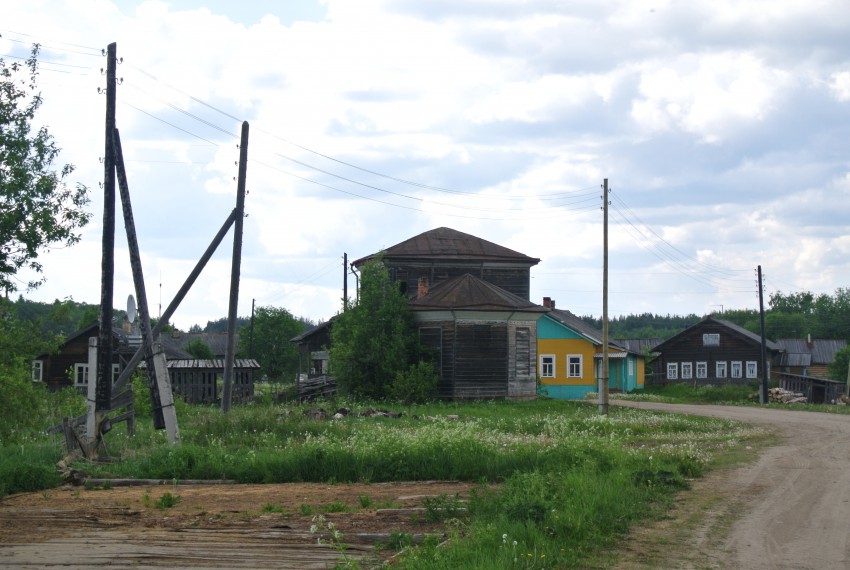 Церковь Николая Чудотворца, Остахино (Шенкурский район, Архангельская область). общий вид в ландшафте