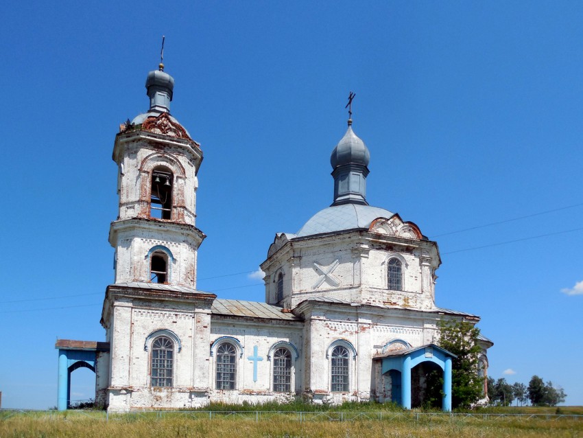 Церковь Казанской иконы Божией Матери в Дмитровском, Русская Киреметь (Аксубаевский район, Республика Татарстан). фасады