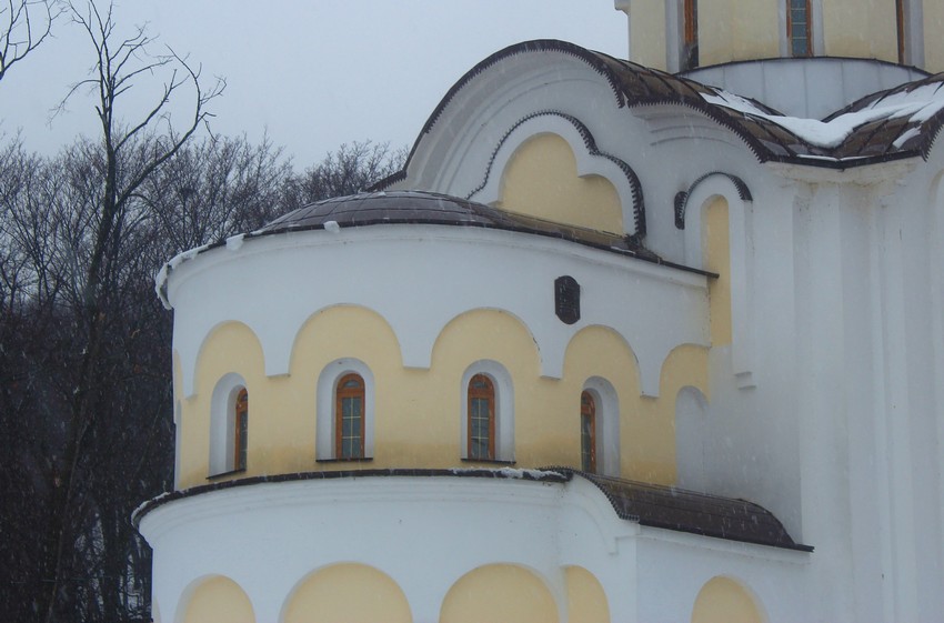 Церковь Николая Чудотворца, Солнечная Поляна (Жигулёвск, город, Самарская область). архитектурные детали, Завершение апсиды